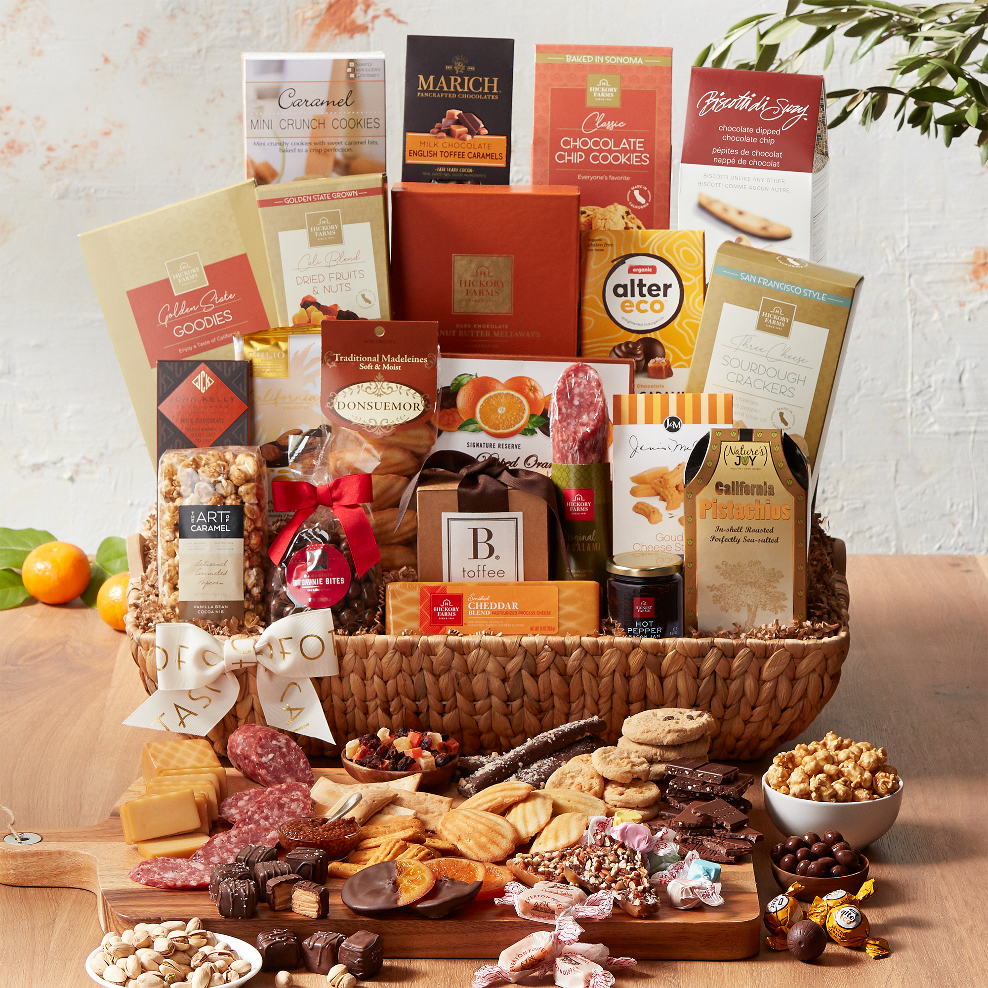 https://www.hickoryfarms.com/on/demandware.static/-/Sites-Web-Master-Catalog/default/dw52e0314a/images/products/ultimate-holiday-crowd-pleasers-gift-basket-007641-1.jpg